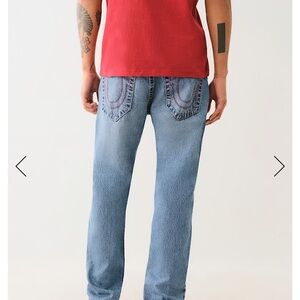 True Religion Geno Big T Slim Straight Jeans. Size 29